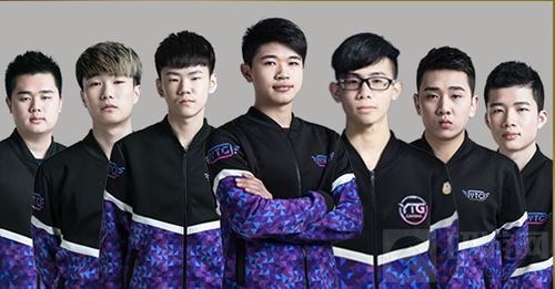 球迷公开抨 球迷公开抨