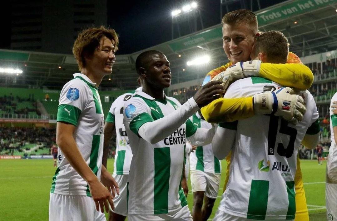 约上更加精 约上更加精